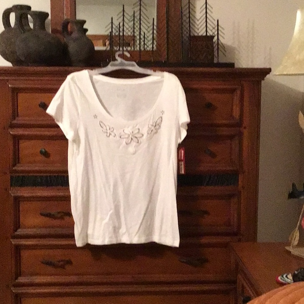 Women’s size extra large top by Merona. New with tags.